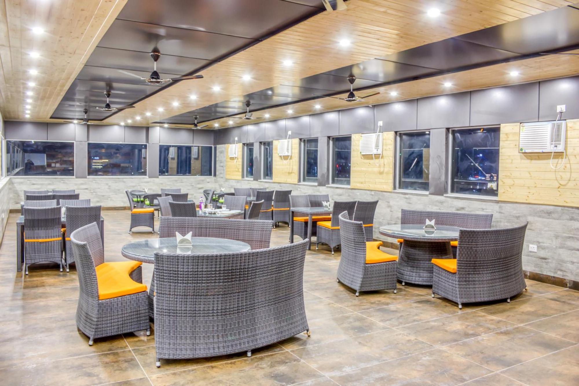 Zip By Spree Hotels Grand Legacy Prime Dehradun Zewnętrze zdjęcie